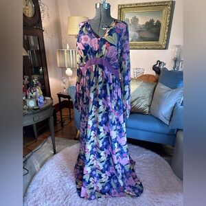 Unique Vintage Floral Summer Loving Dress! Fabulous Breezy Flowing Glamorous